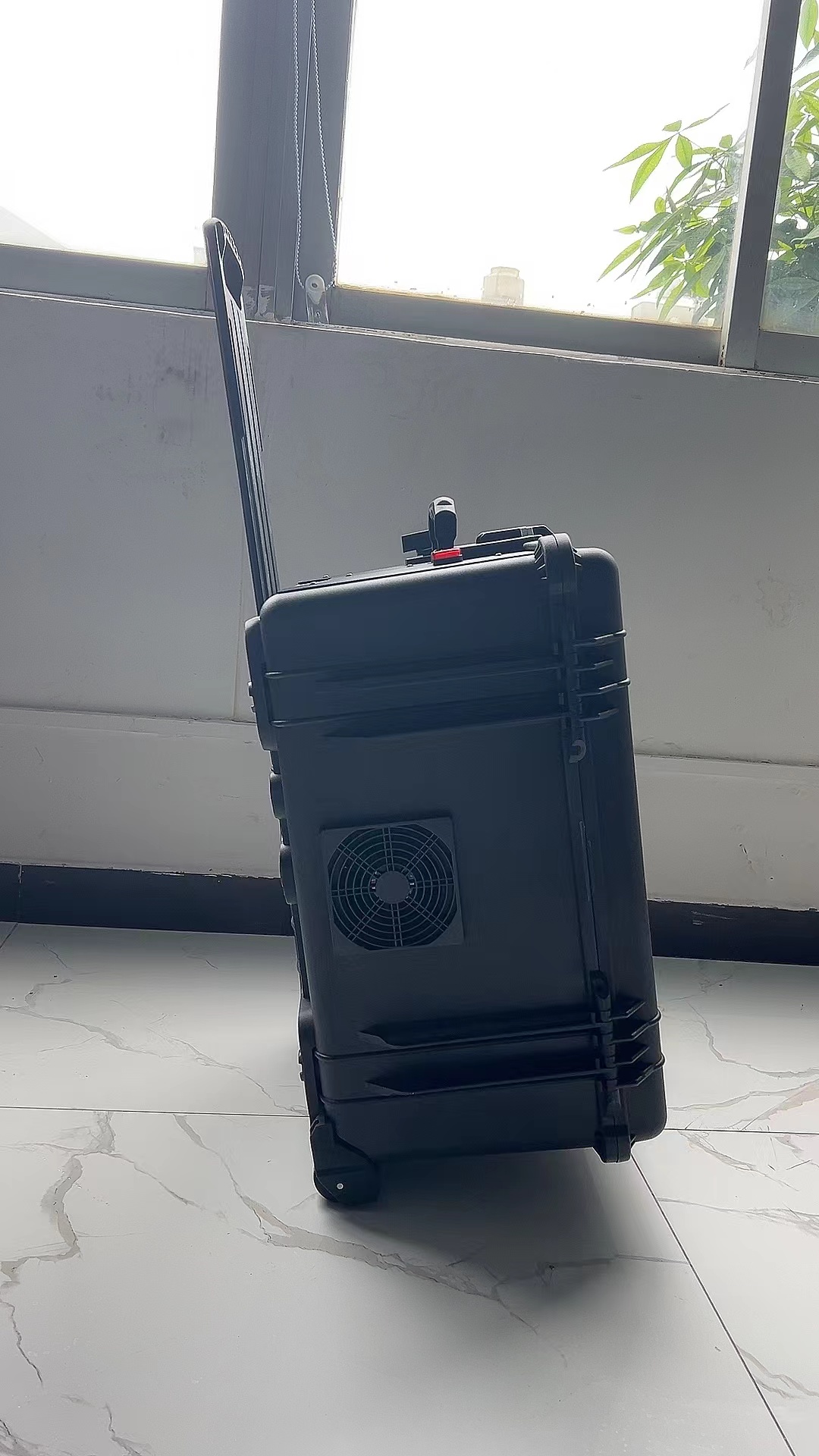 建宁手拉箱型移动通信干扰器